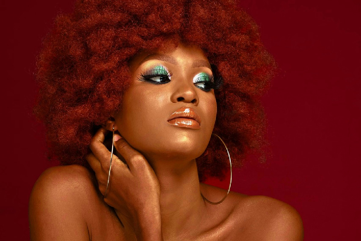 Nelle case giapponesi il rito del lavaggio dei capelli trasforma la chioma: ecco il metodo da provare